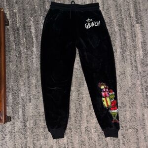 Women’s the grinch themed pajama pants size small
